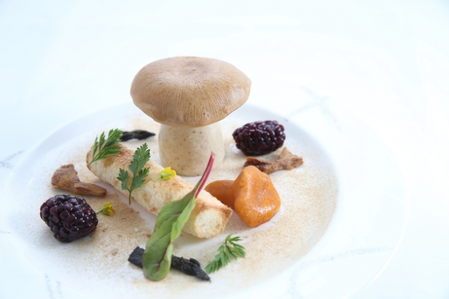 1- 蘑菇、鹅肝酱、松茸、法式甜包.jpg -